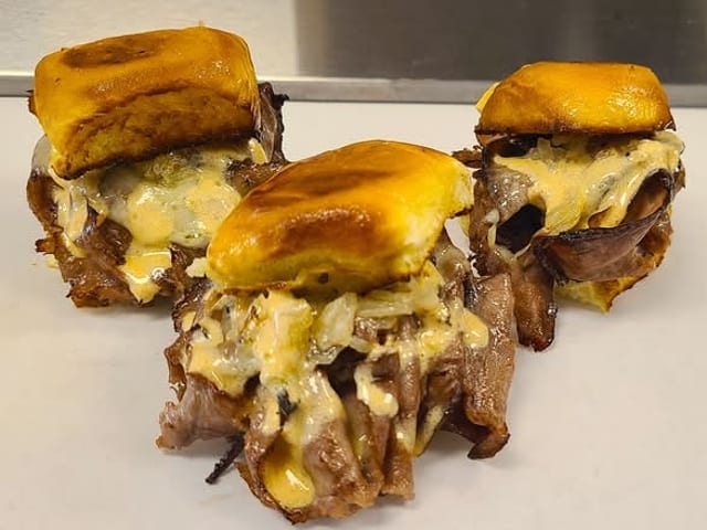 LONDON BROIL HAWAIIAN SLIDERS.